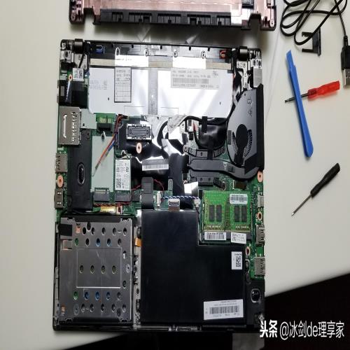 Thinkpad X270硬件升级，增加内置电池和M.2固态硬盘