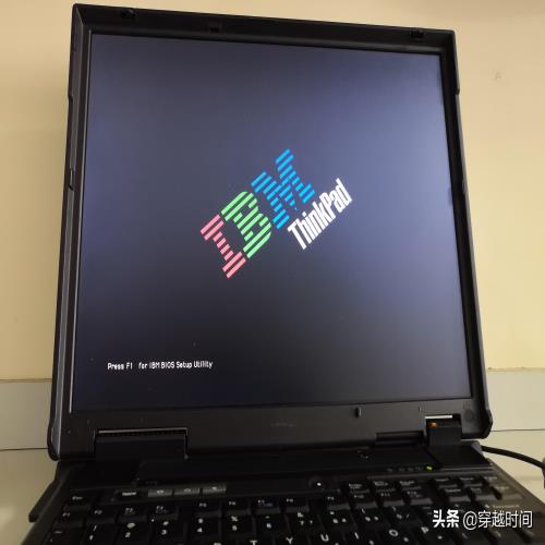 穿越时间·看看20年前IBM钛合金旗舰笔记本ThinkPad A20p谁与争锋