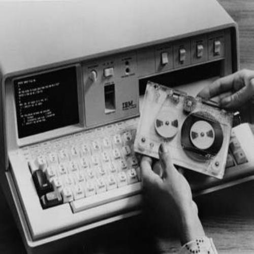 42年前的今天 IBM推出第一台个人电脑5150