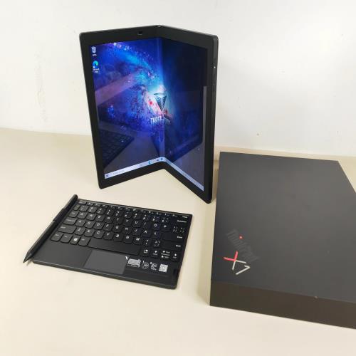 ThinkPad X1 Fold全球首款可折叠个人笔记本上手了