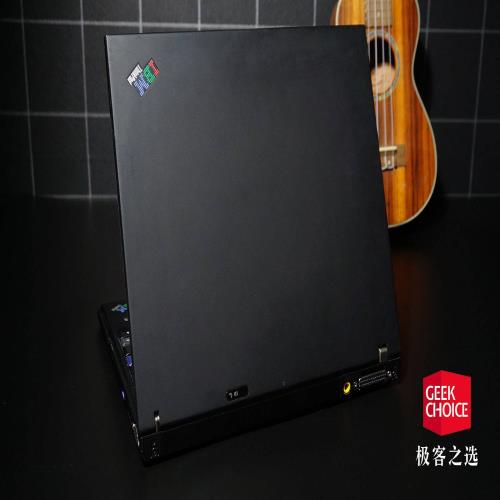 这款 ThinkPad 是 IBM 的遗作，14 年前售价将近 3 万|极客博物馆