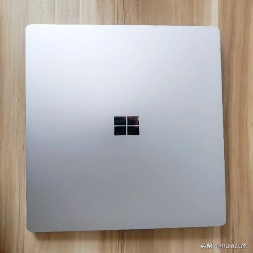 开箱售价上万元的田牌笔记本，Surface Laptop3究竟值不值得买