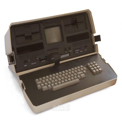 1983年的手提电脑Osborne Executive 世界第一台便携电脑的接班人