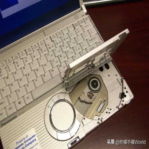 回到过去：最老的笔记本电脑重现江湖！笔记本计算机演进历程！