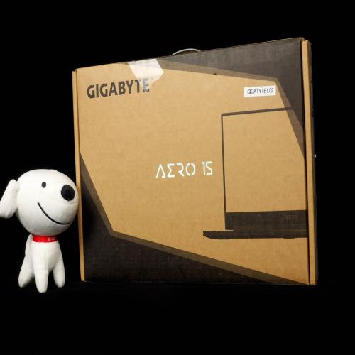 无惧桌面PC挑战：GIGABYTE 技嘉 赢刃 Aero15 笔记本电脑开箱