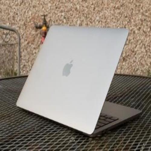 苹果史上最大Air笔记本将发布：15寸价格破万