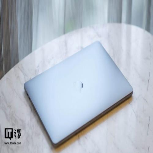2018款苹果MacBook Pro 13英寸图赏：轻薄